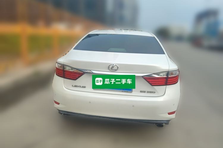 Used Lexus ES 2013 250 Elite Edition Rear
