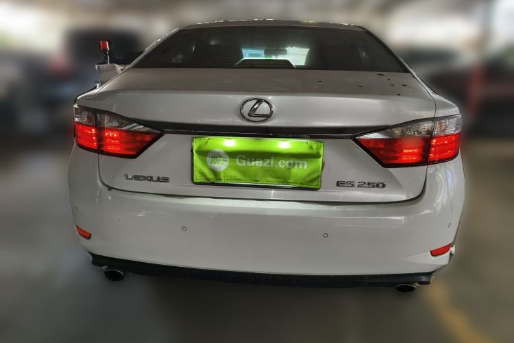 Used Lexus ES 2013 250 Elite Edition Rear