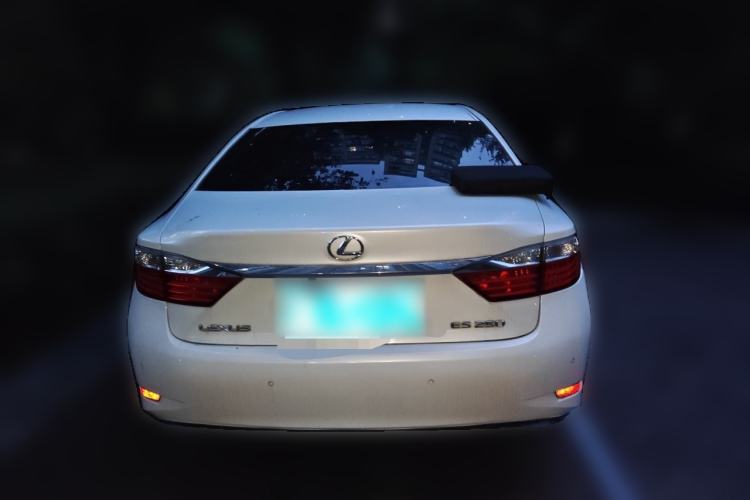 Used Lexus ES 2013 250 Elite Edition Rear