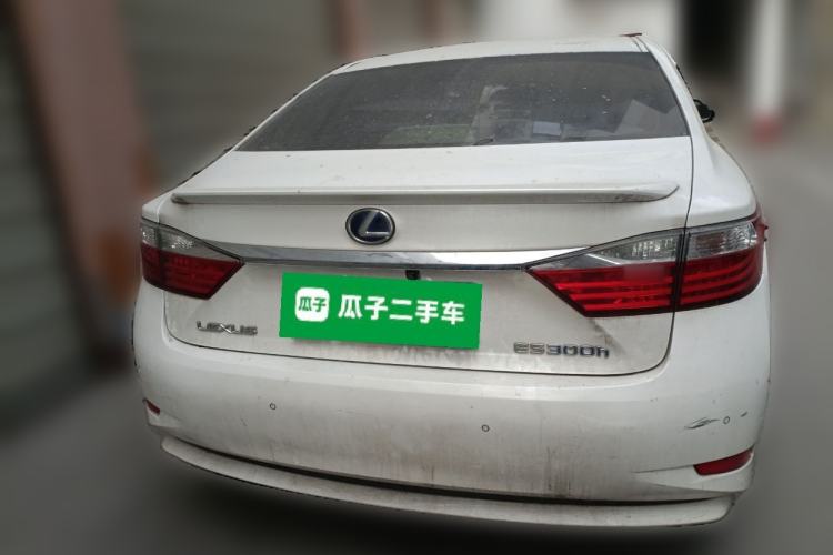 Used Lexus ES 2013 300h Elite Edition Rear