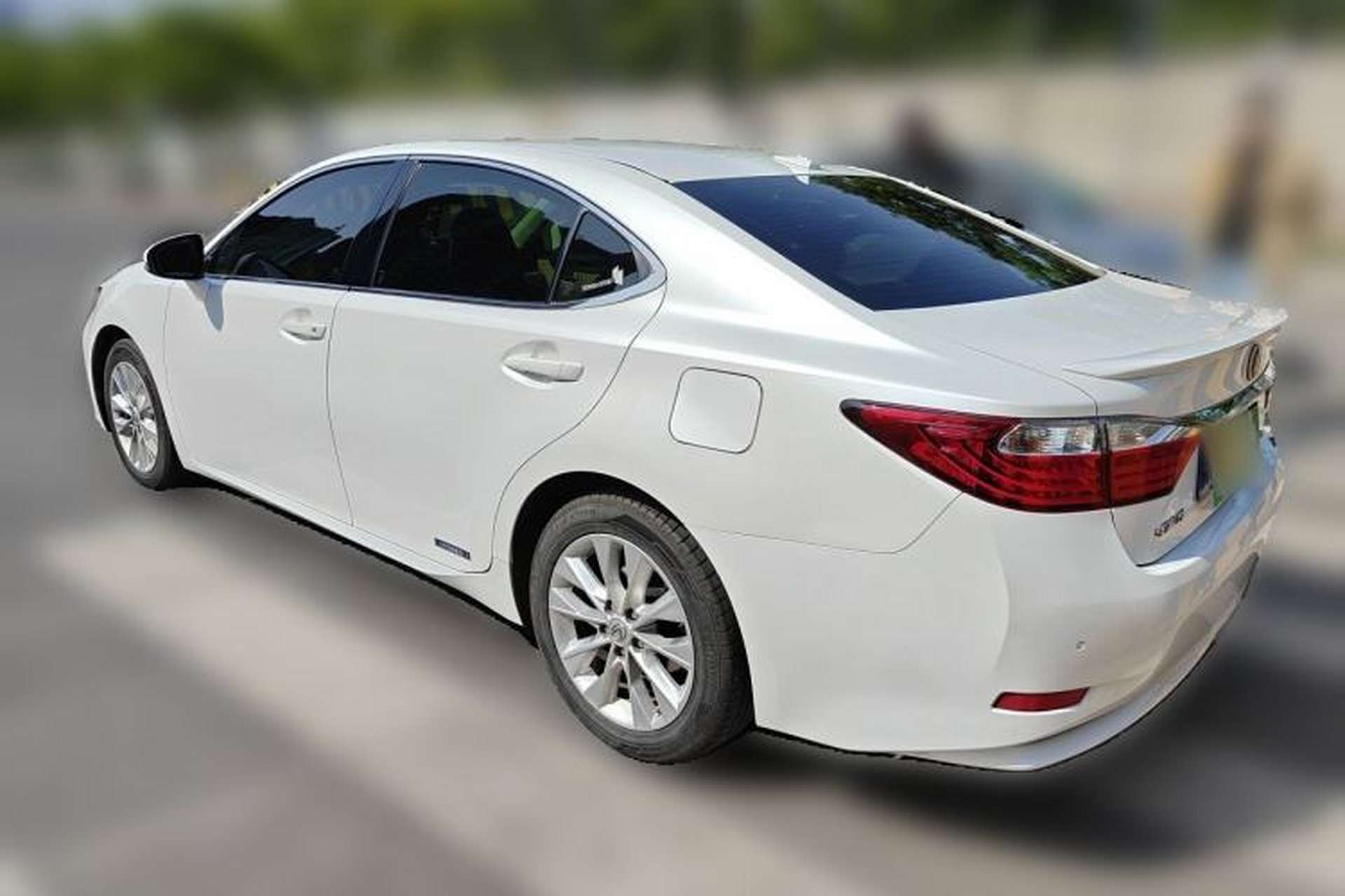 Used Lexus ES 2013 300h Elite Edition Rear Left 45 Deg