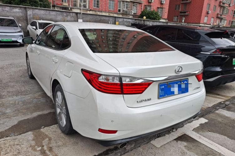 Used Lexus ES 2013 250 Elite Edition Rear Left 45 Deg
