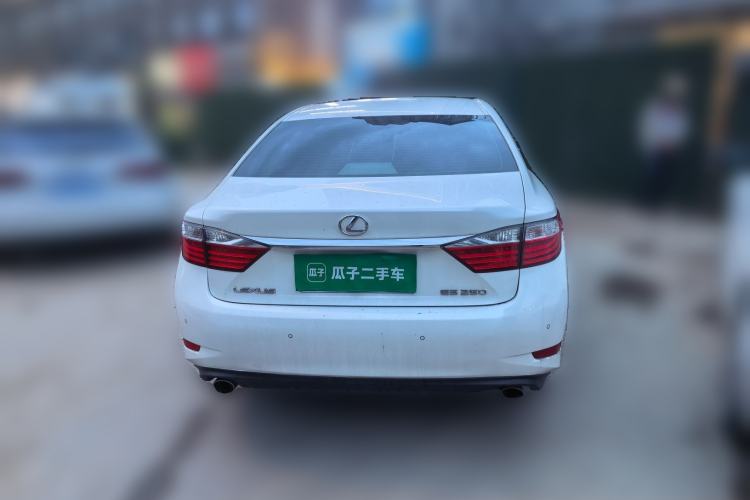 Used Lexus ES 2013 250 Elite Edition Rear