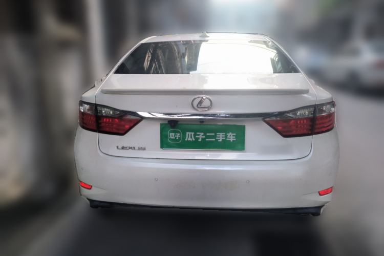 Used Lexus ES 2013 250 Elegant Edition Rear