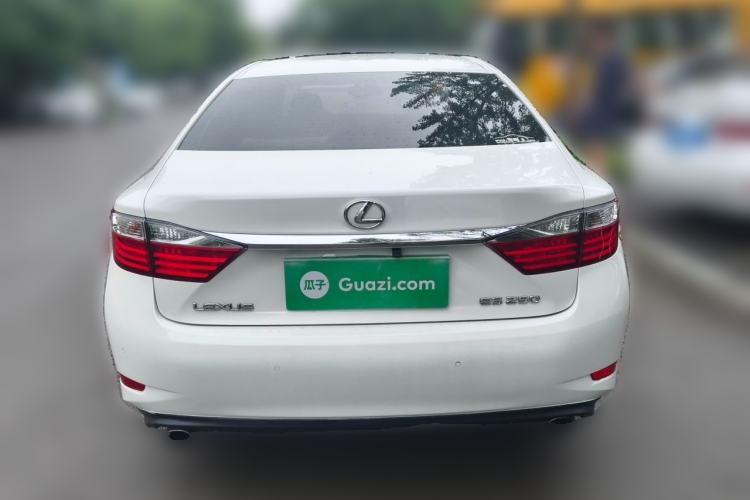 Used Lexus ES 2013 250 Elite Edition Rear