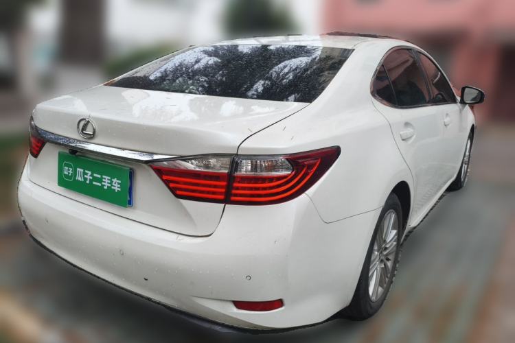 Used Lexus ES 2013 250 Elite Edition Rear Right 45 Deg