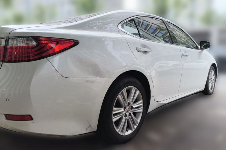 Used Lexus ES 2013 250 Elite Edition Rear Right 45 Deg