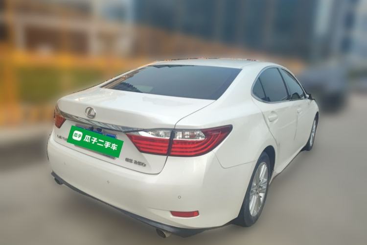 Used Lexus ES 2013 250 Elite Edition Rear Right 45 Deg