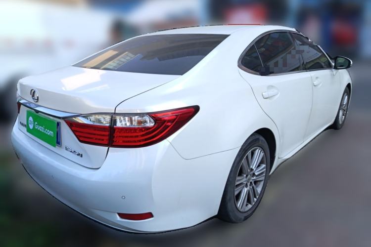 Used Lexus ES 2013 250 Elite Edition Rear Right 45 Deg