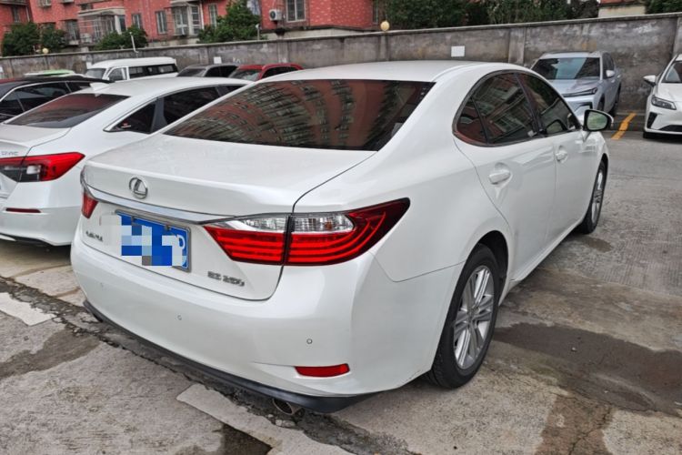 Used Lexus ES 2013 250 Elite Edition Rear Right 45 Deg