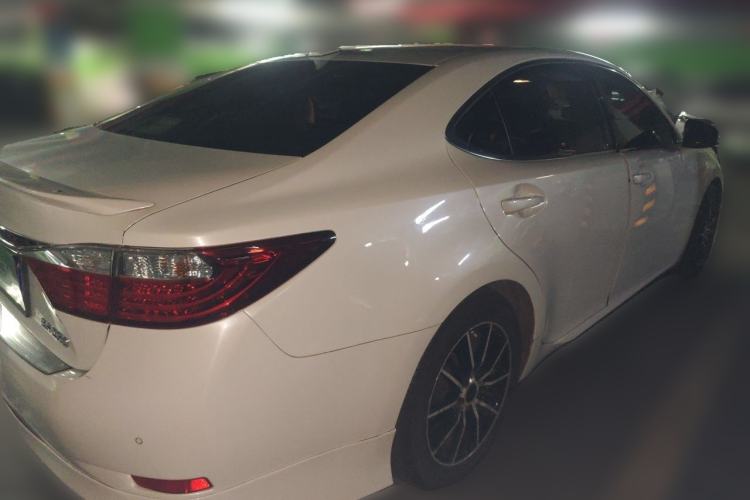 Used Lexus ES 2013 250 Elite Edition Rear Right 45 Deg