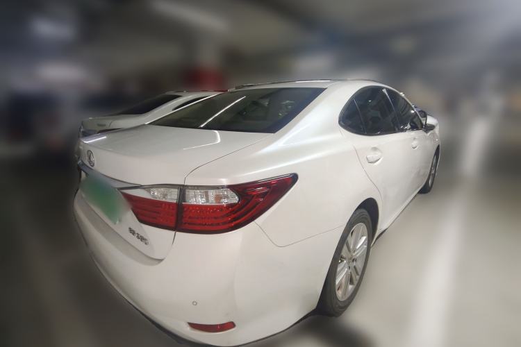Used Lexus ES 2013 250 Elite Edition Rear Right 45 Deg