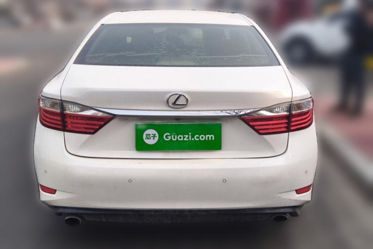 Used Lexus ES 2013 250 Elegant Edition Rear