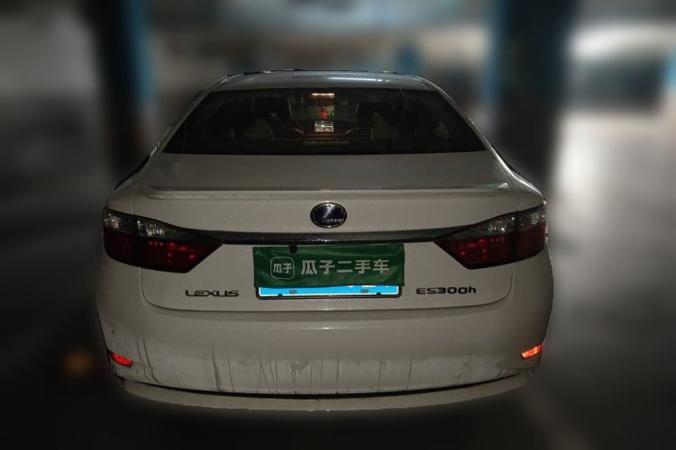 Used Lexus ES 2013 300h Elite Edition Rear