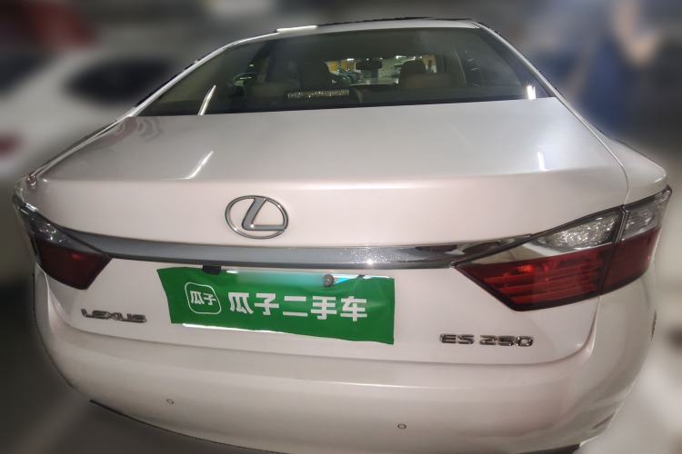 Used Lexus ES 2013 250 Elite Edition Rear