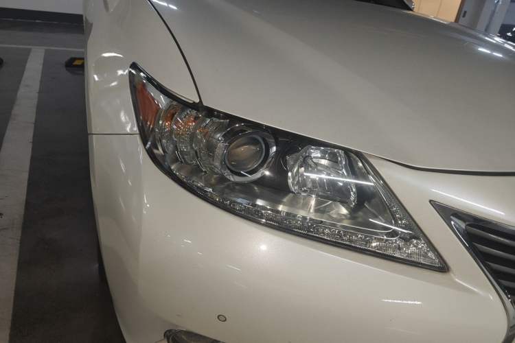 Used Lexus ES 2013 250 Elite Edition Right Front Headlight