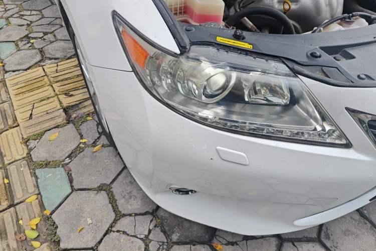 Used Lexus ES 2013 300h Luxury Edition Right Front Headlight