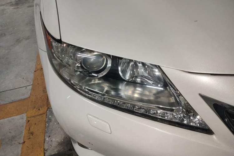 Used Lexus ES 2013 300h Elite Edition Right Front Headlight