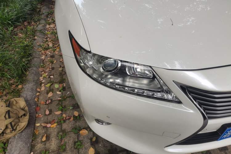 Used Lexus ES 2013 250 Elite Edition Right Front Headlight