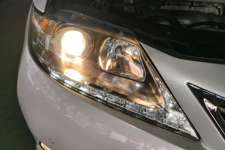 Used Lexus ES 2013 250 Elite Edition Right Front Headlight