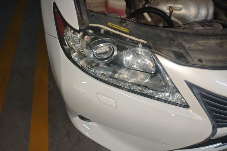 Used Lexus ES 2013 300h Elite Edition Right Front Headlight