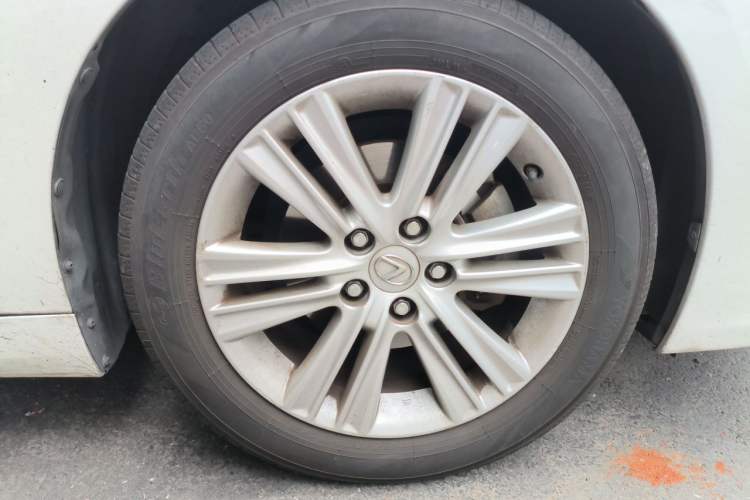 Used Lexus ES 2013 250 Elite Edition Right Front Wheel Hub