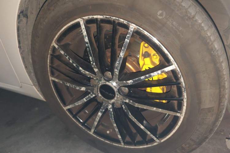 Used Lexus ES 2013 250 Elite Edition Right Front Wheel Hub