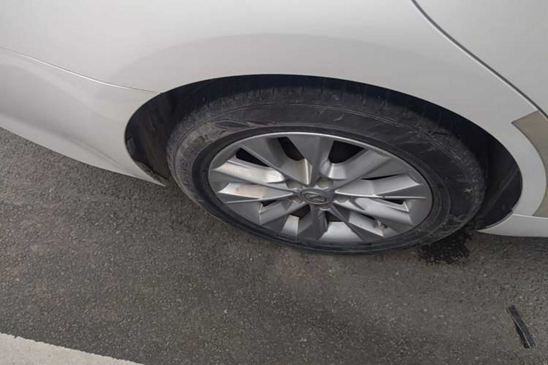 Used Lexus ES 2013 300h Elite Edition Right Rear Wheel Hub