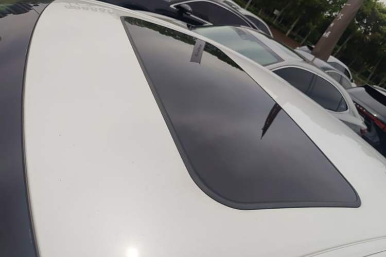 Used Lexus ES 2013 300h Elite Edition Roof