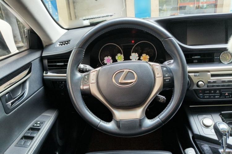 Used Lexus ES 2013 250 Elegant Edition Steering Wheel
