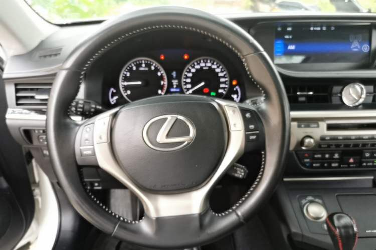 Used Lexus ES 2013 250 Elite Edition Steering Wheel