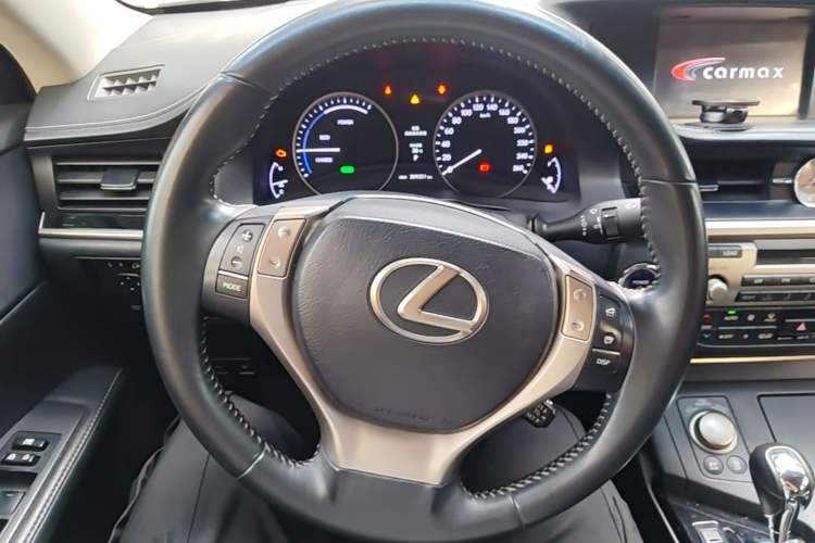 Used Lexus ES 2013 300h Elite Edition Steering Wheel