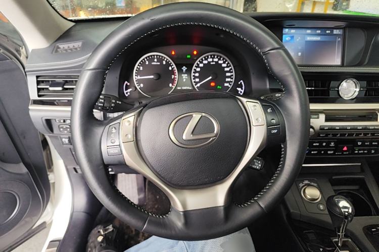 Used Lexus ES 2013 250 Elite Edition Steering Wheel