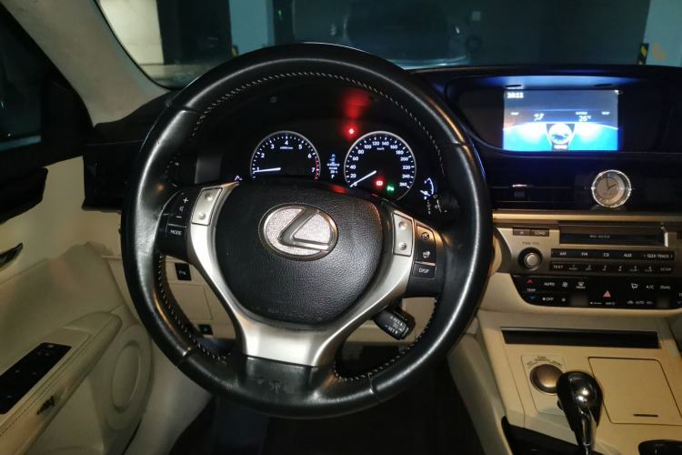 Used Lexus ES 2013 250 Elite Edition Steering Wheel