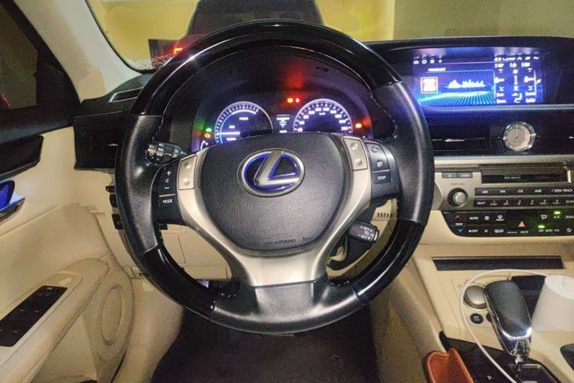 Used Lexus ES 2013 300h Elite Edition Steering Wheel