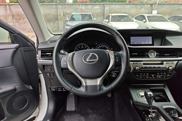 Used Lexus ES 2013 250 Elite Edition Steering Wheel
