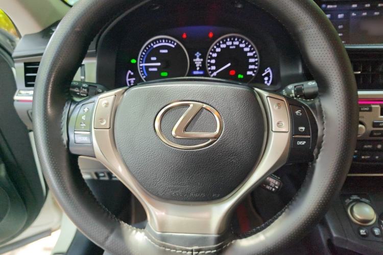 Used Lexus ES 2013 300h Elite Edition Steering Wheel