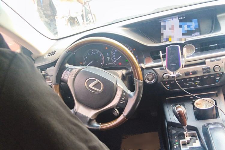 Used Lexus ES 2013 250 Elegant Edition Steering Wheel
