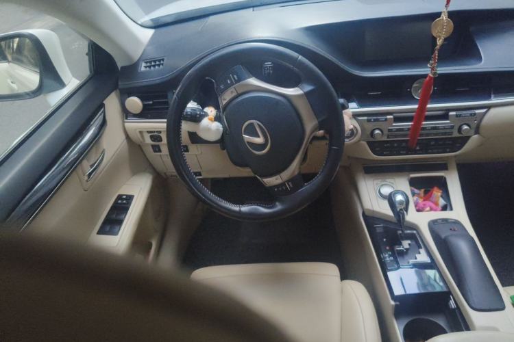 Used Lexus ES 2013 250 Elite Edition Steering Wheel