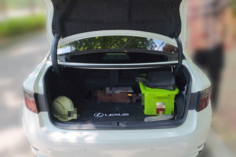 Used Lexus ES 2013 300h Elite Edition Trunk