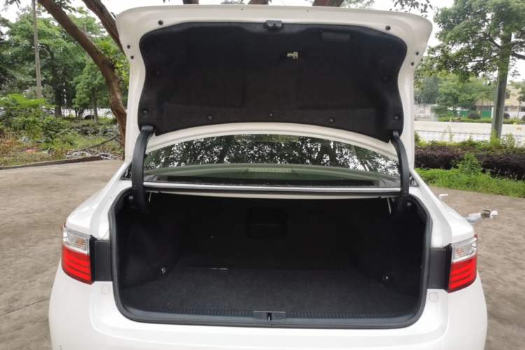 Used Lexus ES 2013 250 Elite Edition Trunk