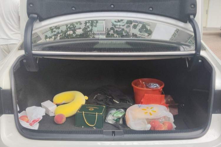 Used Lexus ES 2013 300h Elite Edition Trunk