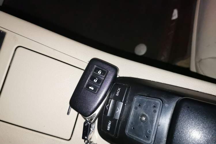 Used Lexus ES 2013 250 Elite Edition Vehicle Key