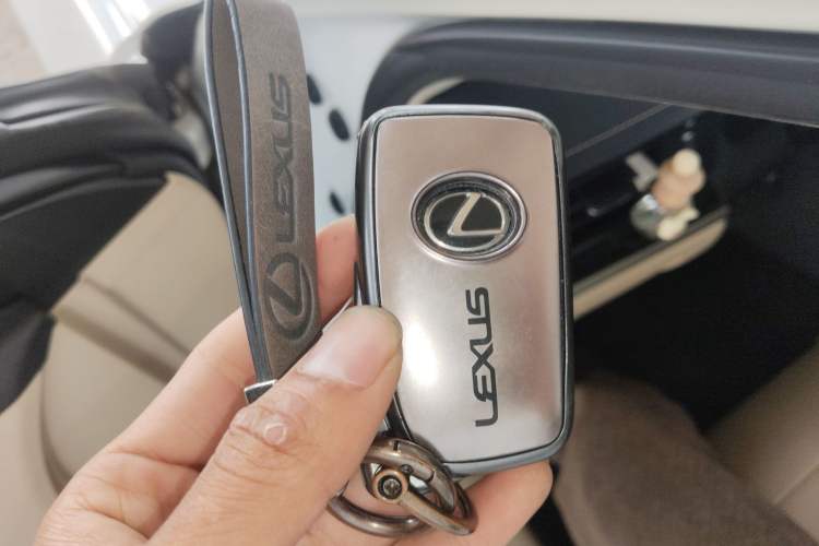 Used Lexus ES 2013 250 Elite Edition Vehicle Key