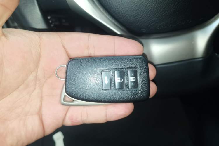 Used Lexus ES 2013 250 Elite Edition Vehicle Key