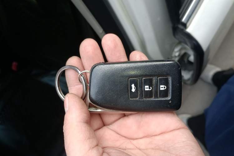 Used Lexus ES 2013 300h Elite Edition Vehicle Key