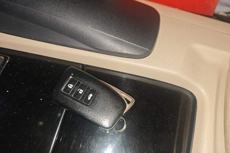 Used Lexus ES 2013 300h Elite Edition Vehicle Key