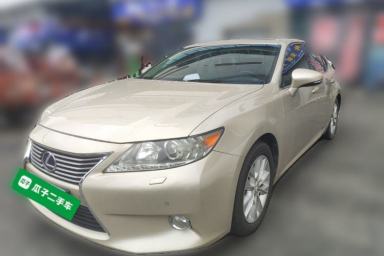Used Lexus ES 2013 300h Elite Edition