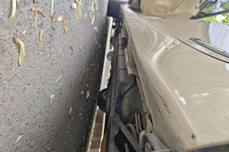 Used Lexus ES 2013 300h Luxury Edition Chassis Rear Left