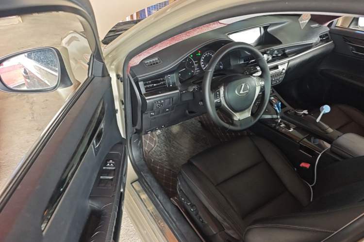 Used Lexus ES 2013 250 Elite Edition Driver Seat